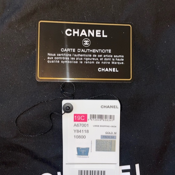 Chanel Ivory & Gold Large Tote - Picture 5 of 9